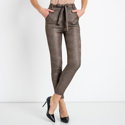 Коричневые утепленные женские брюки в клеточку