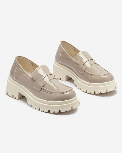 Šviesiai rudi lakuoti mokasinai moterims Noppel Footwear