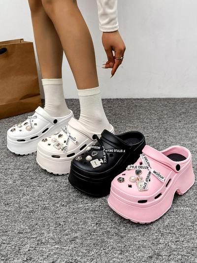 Royalfashion moterų guminių šlepečių su dekoracijomis Dellos