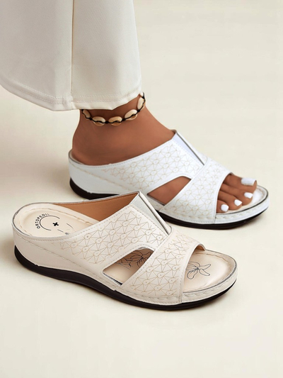 Royalfashion Damskie klapki Nova Step - gruba podeszwa, mega styl!
