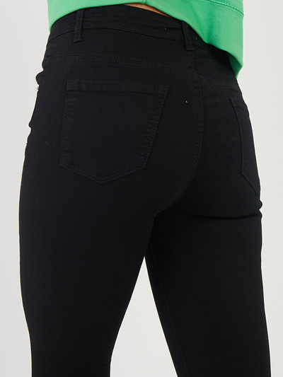 Черные женские джинсы