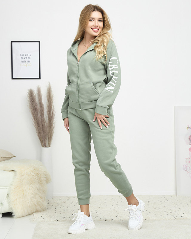 Зеленый женский утепленный комплект толстовки с надписью на рукавах - Одежда