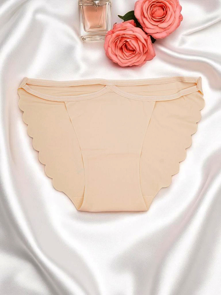 Royalfashion Lazeriu pjaustytos moteriškos kelnaitės su dekoratyvinėmis juostelėmis Edge Chic