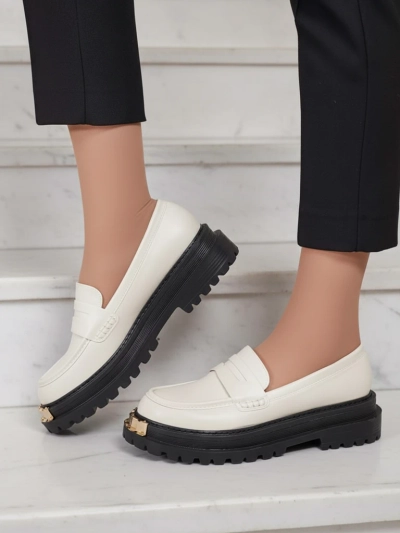 Женские лоферы Aurelia бежевые на платформе 5 см - стильные и удобные