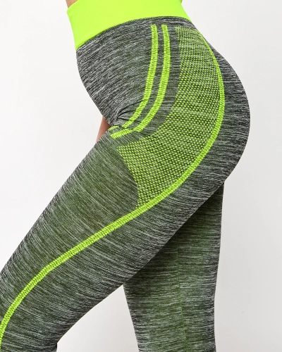 Серый женский спортивный комплект с неоново-желтыми вставками - Одежда