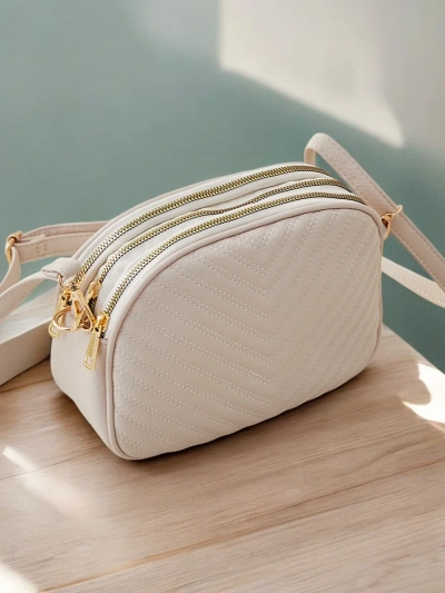 Royalfashion Maža ovali moterų delninė, pagaminta iš ekoskins.