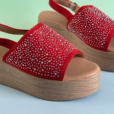 Красные женские босоножки на платформе Peneli