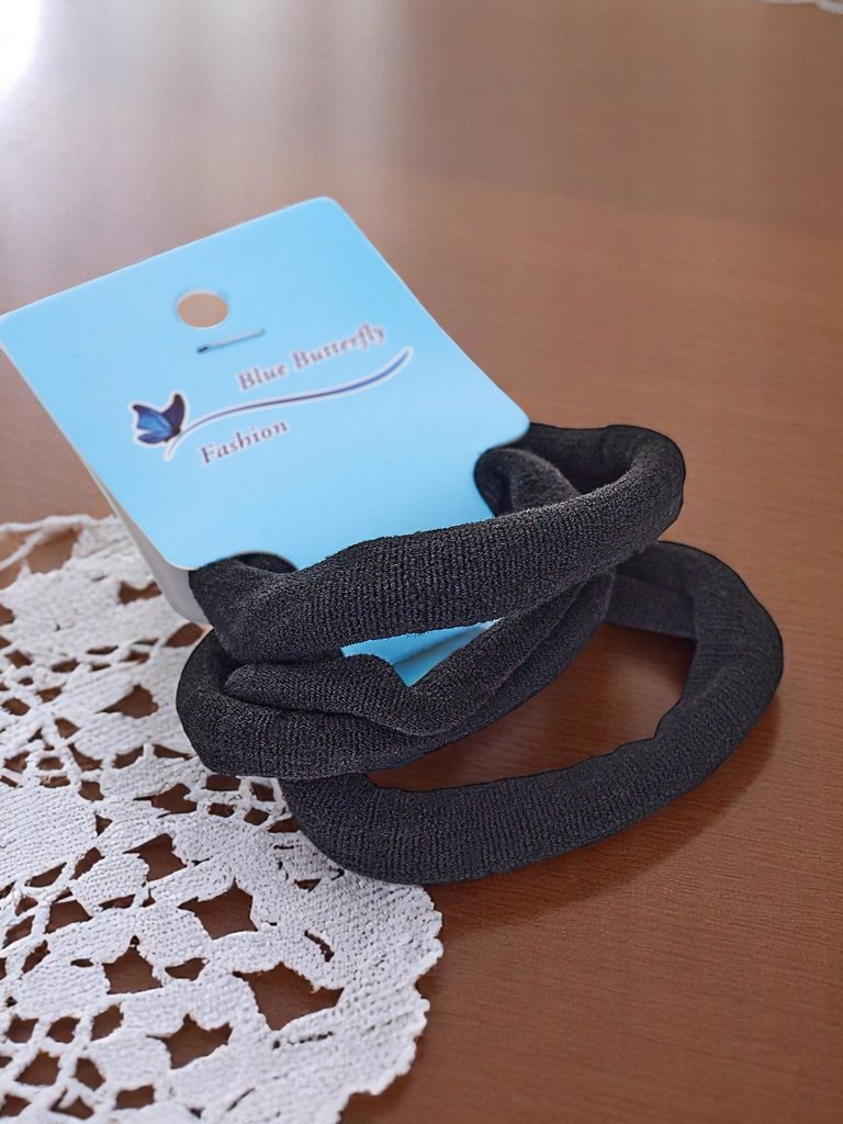 Royalfashion 3 juodų plaukų gumyčių rinkinys Nero