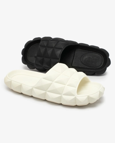 Royalfashion Juodos spalvos moteriškos basutės su įspaudais Ambeha