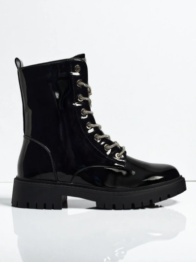 Lakiniai moteriški aulinukai suvarstomi Fjorra