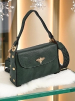 тёмно-зелёный