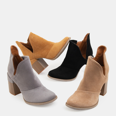 Royalfashion Черные женские сапоги с вырезами Plinara