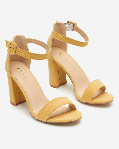 OUTLET Geltoni moteriški sandalai ant Mavine posto - Avalynė