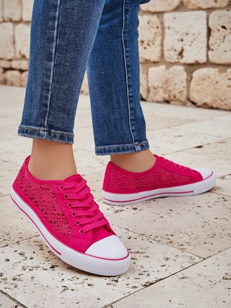 Moteriški sportbačiai „Callista“ fuksijų spalvos – lengvas audinys, plokščias 2,5 cm padas