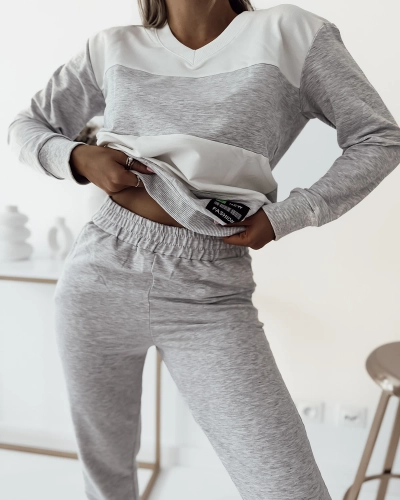 "Royalfashion" Šviesiai pilkas moteriškas džemperio komplektas su dryžuotais lopais