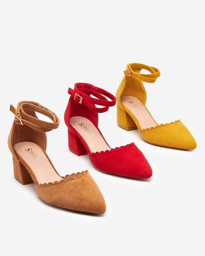 Коричневые женские босоножки на каблуке Ametis