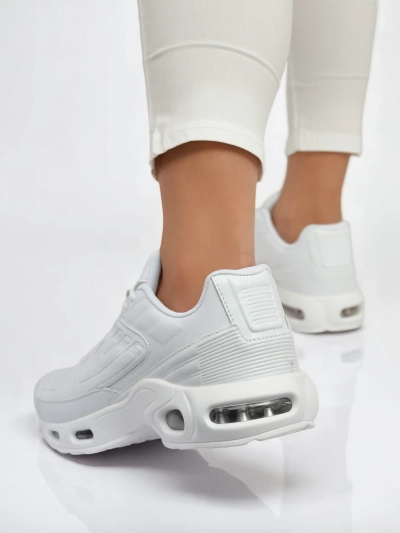 Royalfashion Sportowe sneakersy damskie Urban Motion - Kicksy dla królowej!
