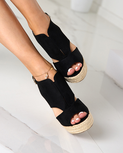 Черные женские босоножки на танкетке Devof