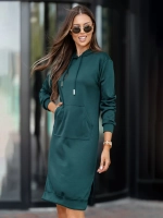 тёмно-зелёный