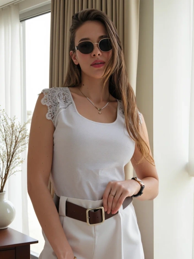 Royalfashion Хлопковая женская футболка с кружевными рукавами
