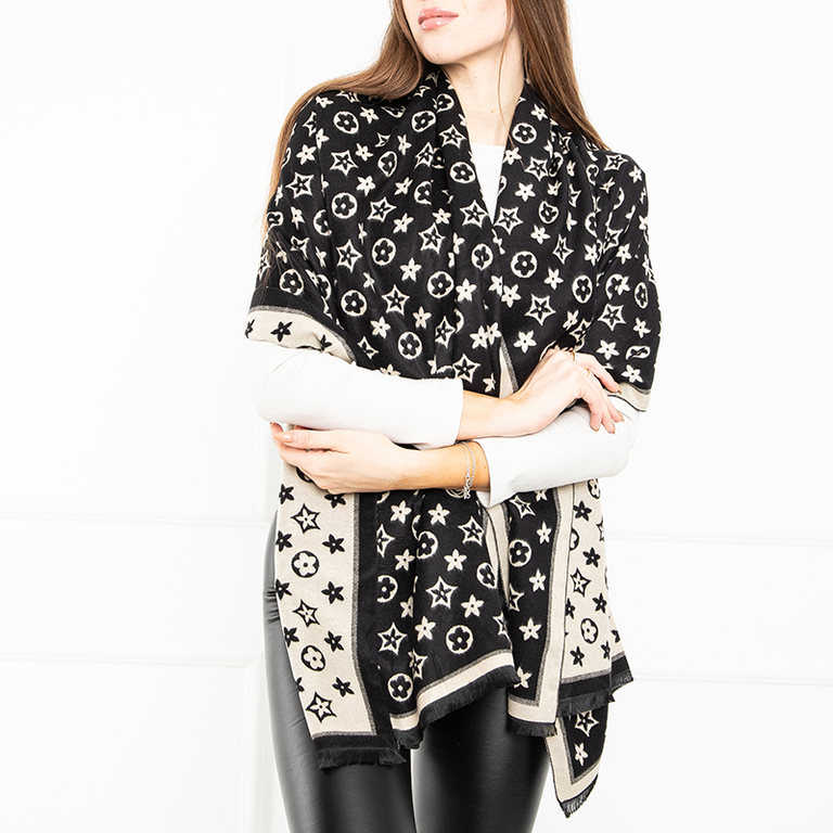 Бежево-черный шарф с принтом