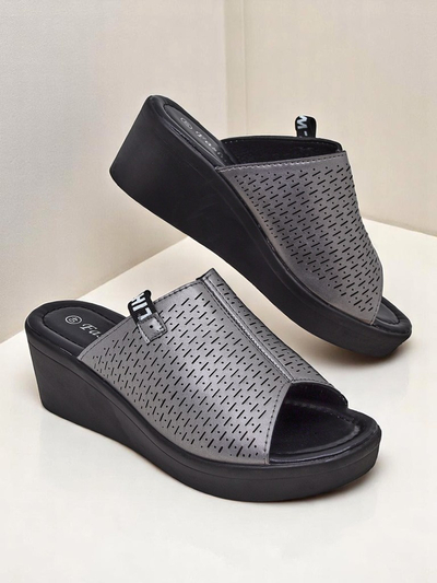 Royalfashion Damskie klapki na koturnie Luna Wedge – totalny sztos!