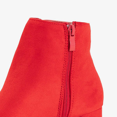 Raudoni moteriški batai ant stulpo Calida - Avalynė