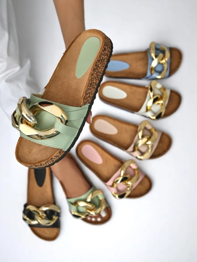 Sandały Thalia Royalfashion zielone z łańcuchem – płaska podeszwa, ziom!