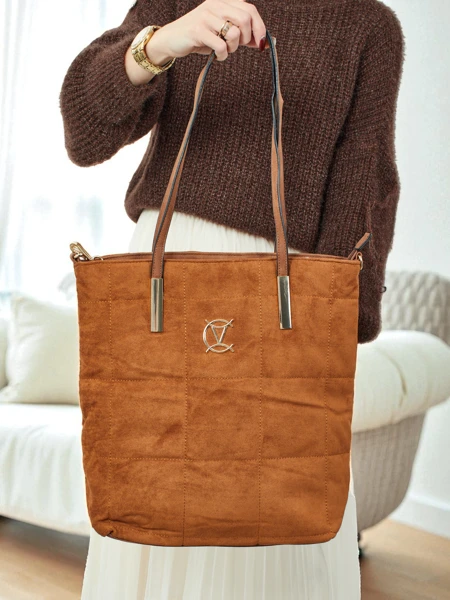 Moteriška pirkinių rankinė Caryenne iš eko zomšos