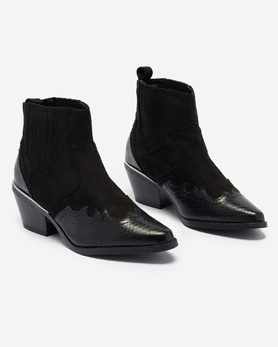 Juodi ekologiški zomšiniai kaubojiški batai ant žemo stulpelio Zirras - Avalynė