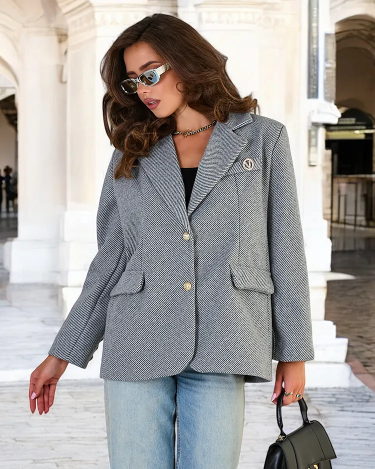 Женское короткое пальто Royalfashion