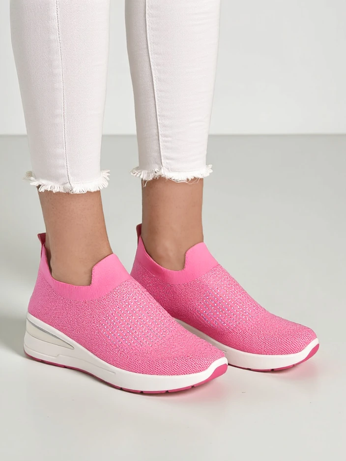 Женские кроссовки на танкетке Royalfashion с стразами Qelavise