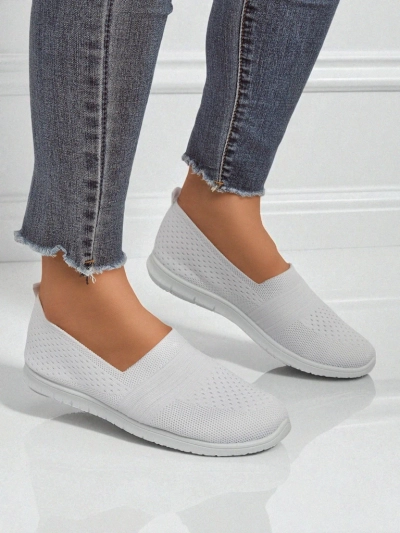 Białe baleriny Ariadne z oddychającej tkaniny