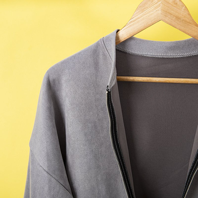 Серая женская куртка