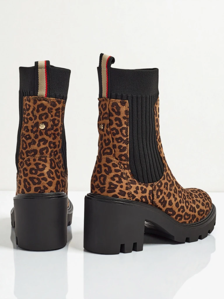 Raštuoti moteriški aulinukai su storu kulnu iš eko zomšos Anthere