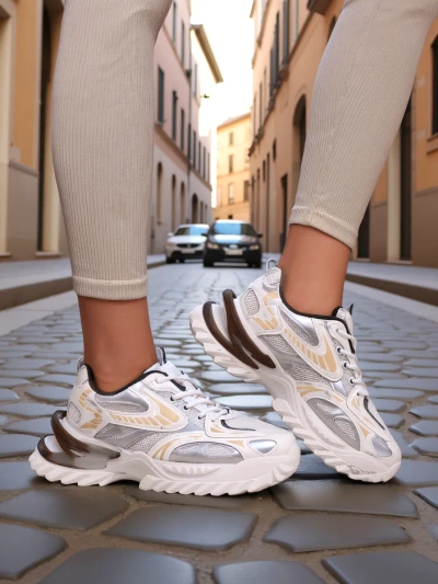 Royalfashion Женские лаковые кроссовки Leysi