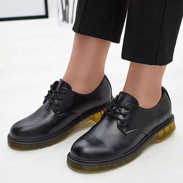 Juodi moteriški pusbačiai Heloso- Footwear