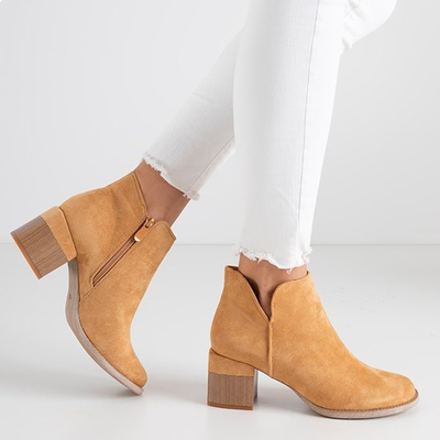 Brązowe damskie botki na słupku Leccia - Obuwie