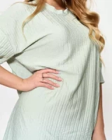 mėta || tamsiai žalia