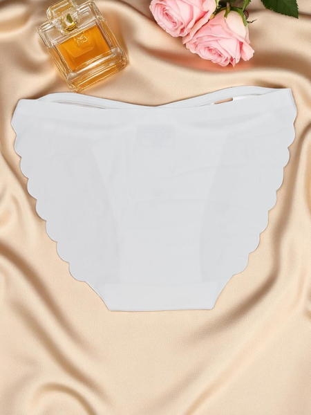 Royalfashion Lazeriu pjaustytos moteriškos bikini kelnaitės su dekoratyvinėmis juostelėmis Edge Chic