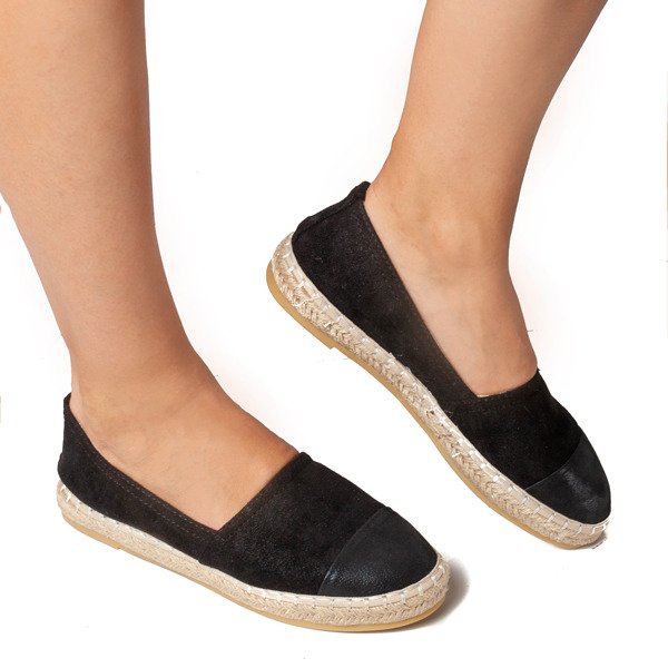 Klasyczne espadryle w kolorze czarnym Alpha - Obuwie