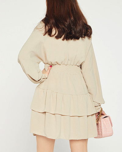 Smėlio spalvos trumpa moteriška suknelė su raukšlėmis - Drabužiai