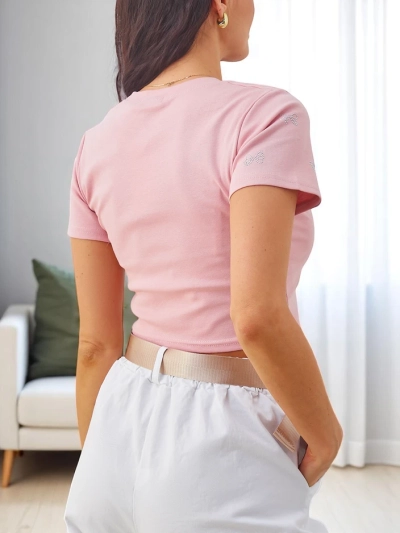 Royalfashion Женская хлопковая укороченная футболка с рифлеными стразами в форме бантика