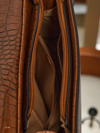 Lakuotas mažas moteriškas rankinukas iš eko odos Veluna