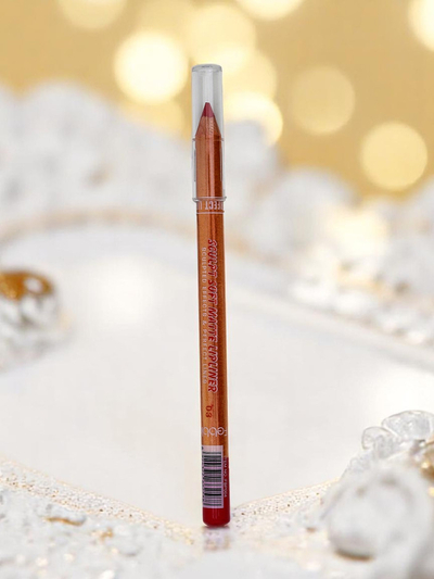 Губная помада оттенка Carmelized Plum