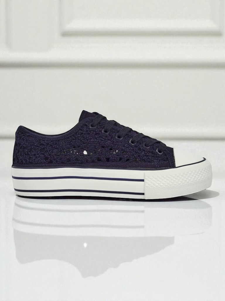 Aureliana Navy 镂空 Fabric Flat-Soled Kicks