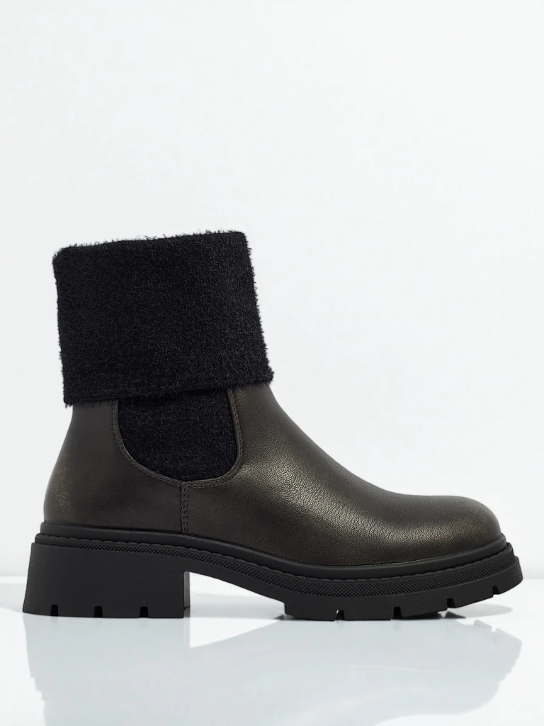 Moteriški eko odos aulinukai su kailiuku Kesy