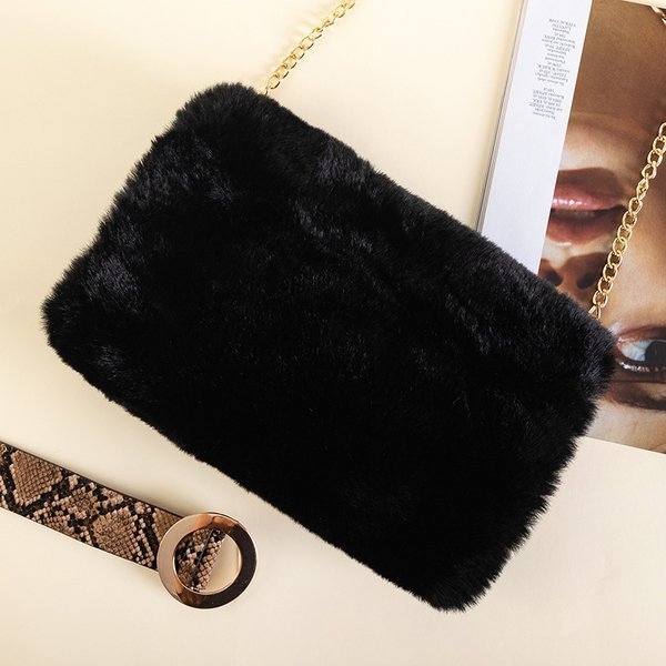 Черная женская меховая сумка
