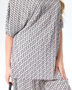 Šviesiai pilka || paukščių pilka