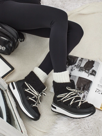 Moteriški aulinukai su kailiuku Verruna